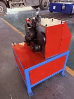 Machine de formage de rouleaux de conduits JLKJ pour la production de brides de conduits de climatisation - Fabricant