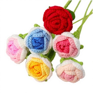 Rose en fil crochetée créative, tige de fleur finie, fleur à tenir en main, décoration d'intérieur, cadeau écologique pour la Saint-Valentin pour femmes - Product Image 2