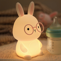 Lampe pour enfants en forme de lapin mignon, lampe de chevet pour bébé, lampe de nurserie RGB tactile, lampe de nuit en silicone à changement de couleur, petite lampe LED