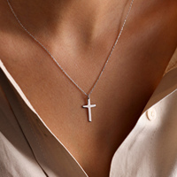 Choix des influenceurs : Collier croix avec micro-pavé élégant, cadeau pour femme