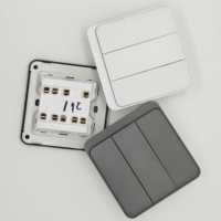 Interrupteur mural gris moderne 3 gangs 2 voies, prise durable 45A 250V pour la maison
