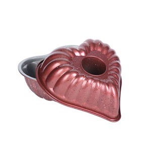 แม่พิมพ์เค้กรูปหัวใจ กระทะอบขนมเหล็กคาร์บอนแบบไม่ติด สำหรับเค้กชิฟฟอน ขนมปัง ใช้ในครัวเรือนได้อย่างปลอดภัยในเตาอบ - Product Image 3