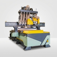 Routeur CNC multi-broches pour le bois avec contrôle Syntec/Mach3, moteur et PLC de haute qualité pour le traitement des panneaux de portes et de meubles d'armoires