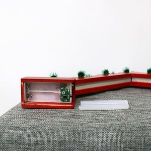 Artículo en Oferta: Lámpara LED de Madera con Forma de Puente, 7L, Luz Blanca Cálida, Color del Puente: Rojo - Product Image 3