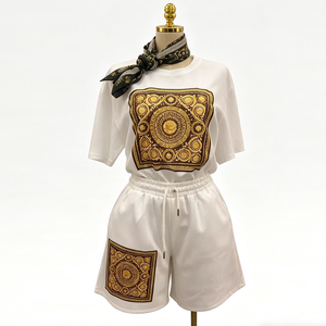 Zitong Conjunto deportivo de 2 piezas con estampado barroco para <span class=keywords><strong>mujer</strong></span>, camiseta de manga corta y pantalones cortos con cordón, conjunto informal de verano en 3 colores - Product Image 3