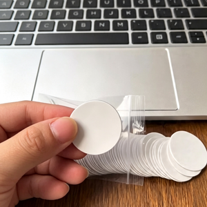 Mini-étiquette NFC en PVC réutilisable et programmable, format pièce, 25MM/30MM/50MM, 125kHz, pour paiement professionnel, hôtellerie, anti-métal - Product Image 1