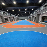 Revêtement de sol sportif en PVC Runsure, facile à nettoyer, rénovation de sols anciens pour terrain de futsal, respectueux de l'environnement, marché thaïlandais, certifié EN 14904