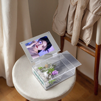 Boîte cadeau de fleurs séchées artisanales intemporelles avec cadre photo souvenir en acrylique - Saint-Valentin et Noël