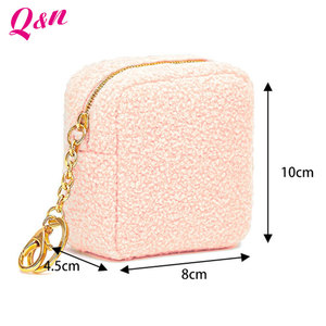 Monedero de Felpa Acolchado Grande y Pequeño Q&N, con Llavero, Cierre, Personalizable al por Mayor, Lindo, Suave, con Asa, Gran Capacidad - Product Image 3