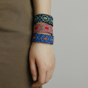 Népal pas cher chanceux tissé tressé large réglable femmes bracelets mexicains faits à la main - Product Image 3