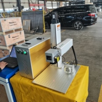 Machine de marquage laser à fibre Raytu pour la gravure de coques en aluminium de produits 3C et de circuits imprimés