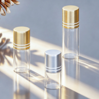 Flacon roll-on vide en verre ambré avec bouchon en aluminium, sérigraphié, moderne, pour huiles essentielles et parfums, format voyage 10ml