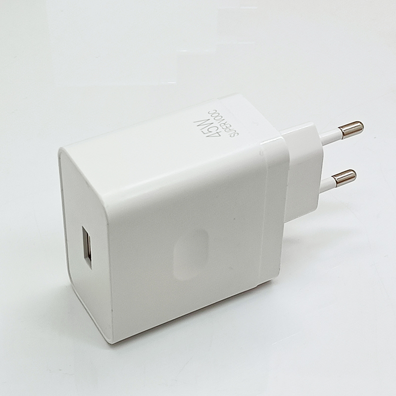 Blanco, Cargador EU de 45W