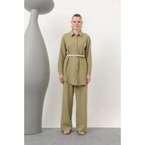 Conjunto Minimalista de Camisa y Pantalones para Mujer, Manga Larga, Tela Oxford, Color Marrón, Ecológico, para Todas las Temporadas, Estilo Normcore - Product Image 3