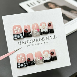 Faux ongles courts en acrylique épais faits à la main, à presser, avec strass 3D de luxe et motifs floraux, réutilisables - Product Image 5