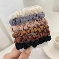 Cravates à cheveux simples de couleur unie chouchous en satin en gros et accessoires pour cheveux à fleurs pour la tête Cravate à cheveux pour femmes Corde et élastique