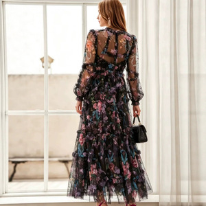 Vestido de noche de organza con estampado floral de manga larga para mujer, cuello alto, cintura imperio, falda maxi transparente con capas - Product Image 2