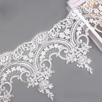 Bordure en dentelle classique brodée pour textile de maison, jupe de canapé, nappe, ourlet, accessoires de décoration vestimentaire, vente en gros