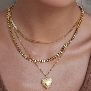 จี้รูปหัวใจพร้อมกรอบรูป สร้อยคอชุบทอง 18K สแตนเลสสตีล สำหรับผู้หญิง ของขวัญ เครื่องประดับ - Product Image 3