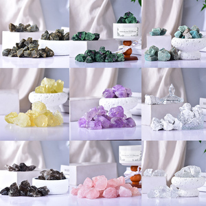 Vente en gros de pierres de cristal brutes naturelles artisanales pour la méditation spirituelle - Product Image 2