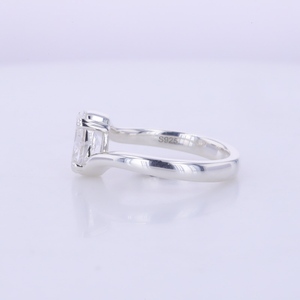 Anillo de Compromiso con Diamante de Corte Ovalado Starsgem, Plata 925, Estilo Clásico para Mujer, Anillo con Diamante de Laboratorio - Product Image 4