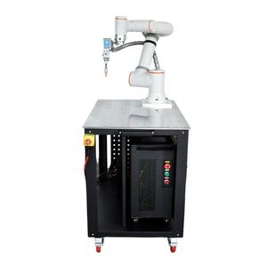Machine de soudage laser Cobot, kit de soudeur robot laser à refroidissement par air avec chariot de soudage mobile - Product Image 1