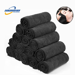 Venta al por mayor logotipo personalizado bordado gimnasio negro blanco microfibra fuerte absorbente salón spa deporte personalizar toalla - Product Image 2