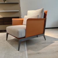 Canapé de détente en cuir moderne de luxe avec un design minimaliste pour salon, hôtel, villa