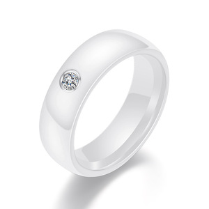 Anillo de Cerámica Blanco y Negro de 6 mm con un Diamante Redondo de Corte Brillante, Anillo de Boda Unisex, Joyería - Product Image 3