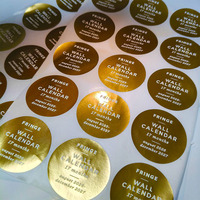 Autocollants ronds personnalisés en feuille d'or gaufrée, étiquettes imperméables à la chaleur pour bouteilles de vin et de boissons