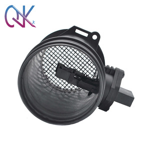 เครื่องวัดการไหลของอากาศขนาดเส้นผ่านศูนย์กลางภายใน 70 มม. สำหรับ Audi A6 A8 เซ็นเซอร์วัดมวลอากาศ 12V ระบบเกียร์อัตโนมัติ - Product Image 1