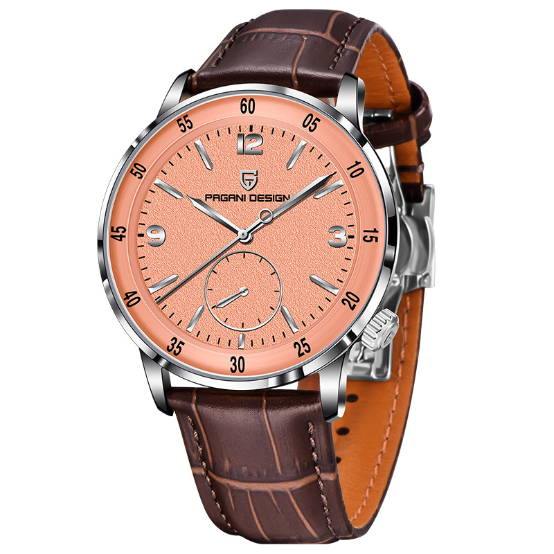 Coque blanche, cadran doré.