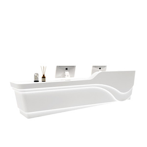 Mostrador de recepción pequeño con carga de alambre dorado de diseño de barco para peluquería y uso frontal de barra - Product Image 1