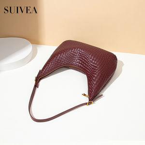 2025 nouvelles femmes mode tressé sac à bandoulière à la main tissé fermeture éclair sac pour printemps été femmes sac à main en gros - Product Image 4