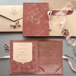 Invitation de <span class=keywords><strong>mariage</strong></span> en velours <span class=keywords><strong>rose</strong></span> poudré avec insert en acrylique gravé, folio de luxe en terre cuite pour suite romantique bohème désert chic - Product Image 3