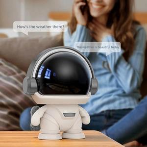 Nouveau Haut-Parleur Portable Mini Sans Fil Bluetooth Astronaute Élégant avec Subwoofer et Système Audio Domestique Rechargeable - Product Image 3