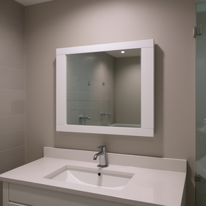 Espejo de Baño Naima Rectangular Blanco con Marco de Madera de Alto Brillo, Accesorio de Baño Contemporáneo para Colgar en la Pared - Product Image 2