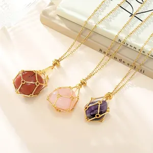 Kalung liontin kandang batu Tumbled kristal alami berlapis emas buatan tangan kalung panjang dapat disesuaikan Macrame kristal penyembuhan