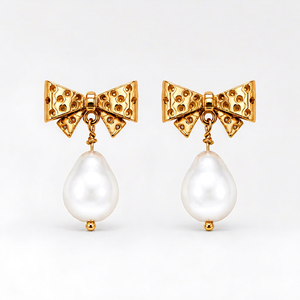 Boucles d'oreilles tendance en argent sterling 925 avec perles d'eau douce, clous en vermeil doré en forme de nœud et perle baroque pour cadeaux de mariage et de fête - Product Image 1