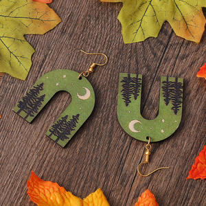 Pendientes de madera respetuosos con el medio ambiente Pendientes de pino verde para mujer Uionen 146 - Product Image 3