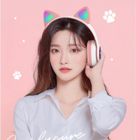 Headset Telinga Kucing Lucu Baru Headset Gaming Nirkabel Headset On Ear Nyaman dengan Lampu Warna-warni