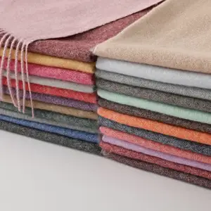 Écharpes en Viscose personnalisées, avec pompons, châle Pashmina, en cachemire, peluche chaude, pour femmes, mode hiver, vente en gros, 2019