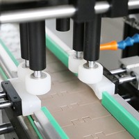 Machine automatique de capsulage de remplissage de bouteilles d'huile essentielle liquide pompe de diffuseur de verre composants de base PLC ligne de Machines d'emballage