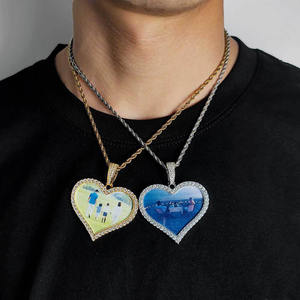 Nuevo Colgante de Marco de Fotos Grande con Diseño de Corazón 2025, Colgante de Collar con Foto Personalizado de Marca de Moda para Hombres y Mujeres - Product Image 3