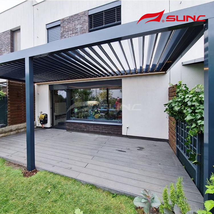 Luxury Outdoor Louvered Pergola Motorized Retractable