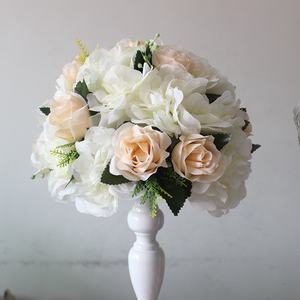 <span class=keywords><strong>Bouquet</strong></span> <span class=keywords><strong>de</strong></span> <span class=keywords><strong>mariage</strong></span> SPR mariée tenant des fleurs <span class=keywords><strong>mariage</strong></span> à la main <span class=keywords><strong>Bouquet</strong></span> <span class=keywords><strong>de</strong></span> mariée boule <span class=keywords><strong>de</strong></span> fleurs - Product Image 3