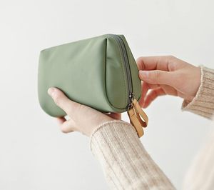 Wholesale Women Waterproof Make up Purses <b>Case</b> White Toiletry Bag Mini <b>Makeup</b> Bag Pouch Nylon Cosmetic Bag - Product Image 1