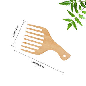 Peigne <span class=keywords><strong>afro</strong></span> à dents larges en bambou naturel avec étiquette personnalisée, peigne en bois professionnel à manche incurvé pour les soins capillaires des hommes, utilisation à domicile - Product Image 2