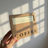 Boîte à café en carton auto-montable en papier artistique recyclable de luxe, estampage à chaud scintillant, emballage cadeau personnalisé pour le café et le thé