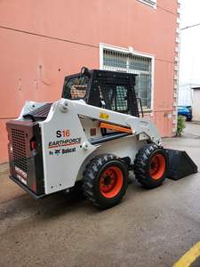 Chargeuse compacte d'occasion Bobcat S16 en bon état à vendre Chargeuse compacte Bobcat d'occasion - Product Image 4